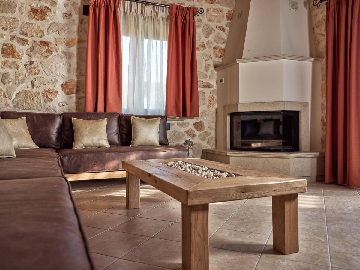 Villa Meralia Anafonítria Екстериор снимка